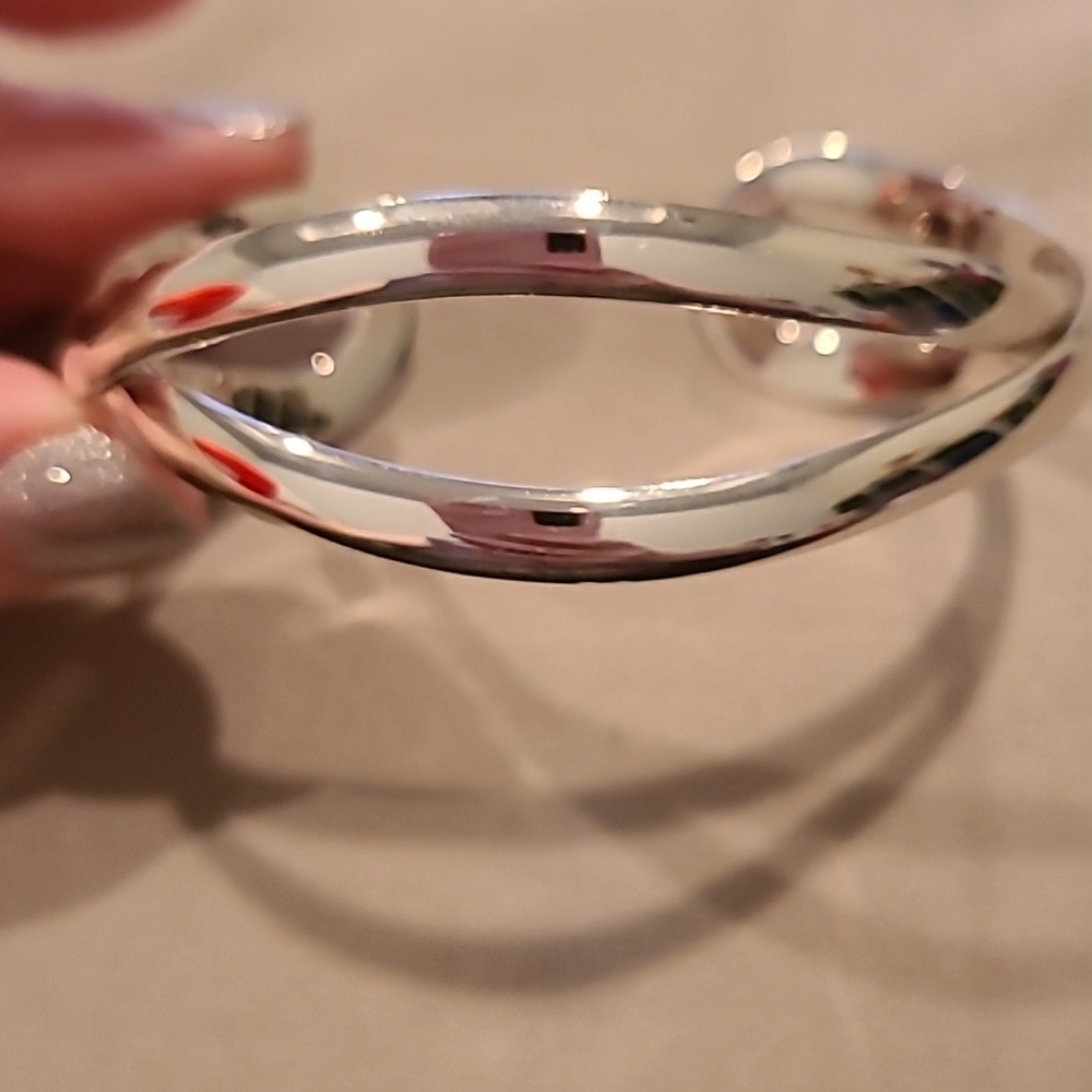 Twisted sterling silver cuff bracelet - Picture 6 of 7
